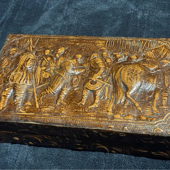 Beautifully Crafted Vintage Wood / Leather Cigar Box (Spain) - Picture 2 of 9